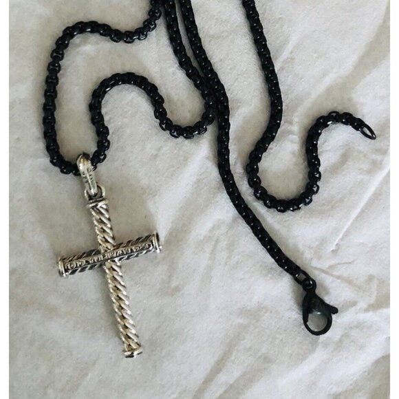 David Yurman Cable Cross Pendant w/Black Stainless Necklace 26" w/Pouch Mint - Picture 14 of 16